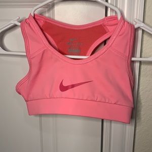 sports bra